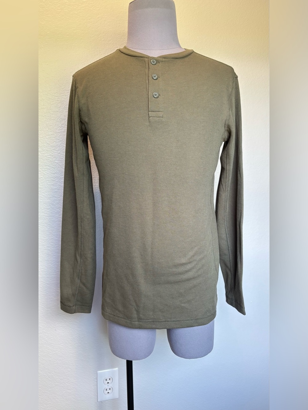 Magellan Outdoors Olive Green Long-Sleeve Henley